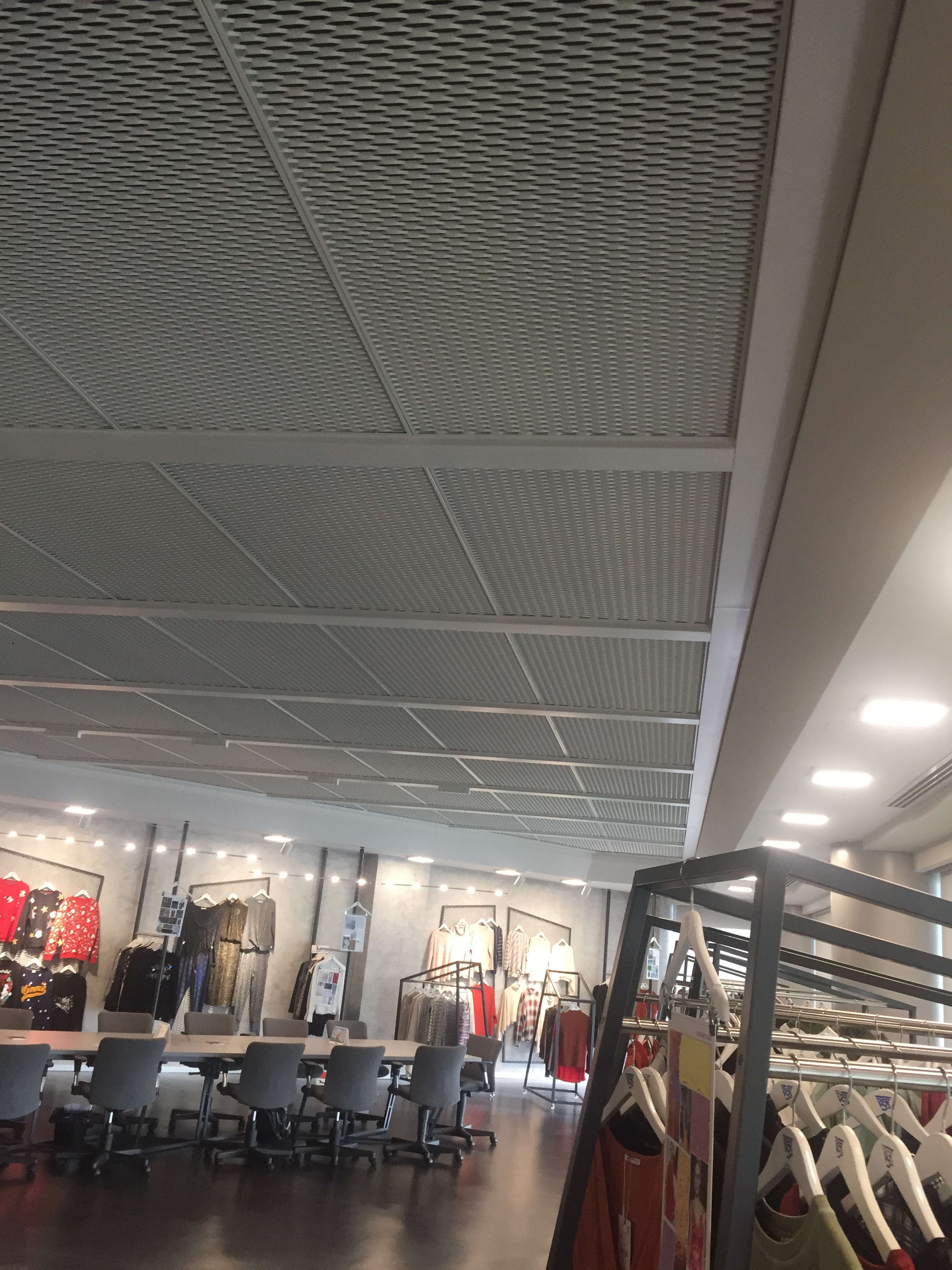 Aurora Flagship Mağaza — uygulama detayı 1